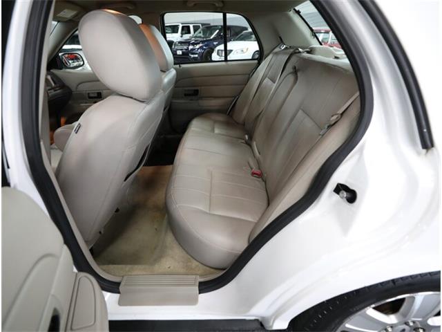 2011 Ford Crown Victoria (CC-2086626) for sale in Addison, Illinois