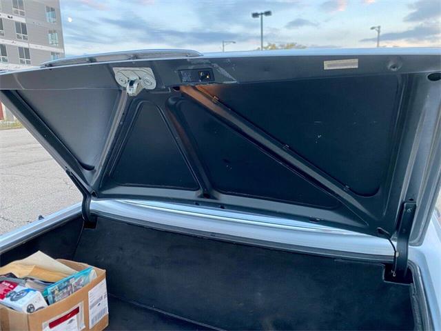 1988 Mercedes-Benz 560 (CC-2086675) for sale in Arlington Heights, Illinois