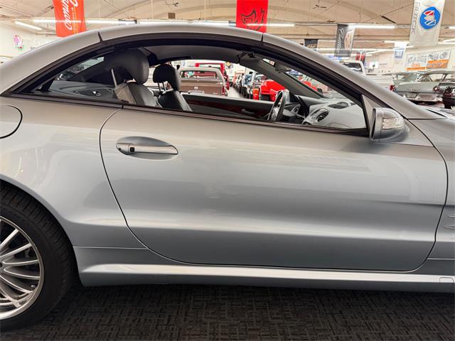 2005 Mercedes-Benz SL-Class (CC-2086983) for sale in Mundelein, Illinois
