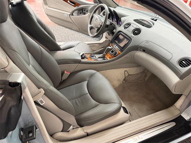 2005 Mercedes-Benz SL-Class (CC-2086983) for sale in Mundelein, Illinois
