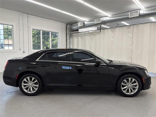 2017 Chrysler 300 (CC-2087084) for sale in Spring City, Pennsylvania