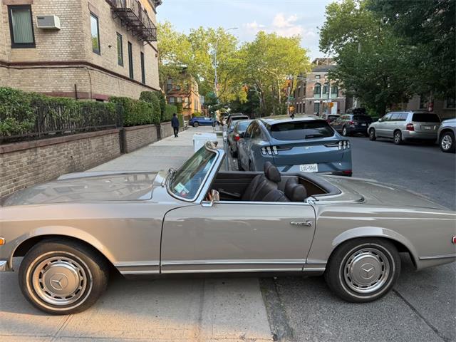 1969 Mercedes-Benz 280 SL Pagoda (CC-2087145) for sale in BROOKLYN, New York