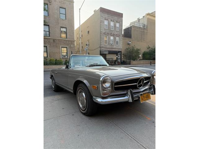 1969 Mercedes-Benz 280 SL Pagoda (CC-2087145) for sale in BROOKLYN, New York