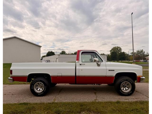 1985 Chevrolet K-10 (CC-2087419) for sale in Fenton, Michigan