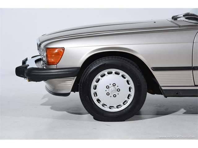 1988 Mercedes-Benz 560 (CC-2080076) for sale in Farmingdale, New York