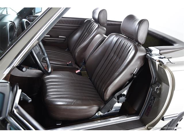 1988 Mercedes-Benz 560 (CC-2080076) for sale in Farmingdale, New York
