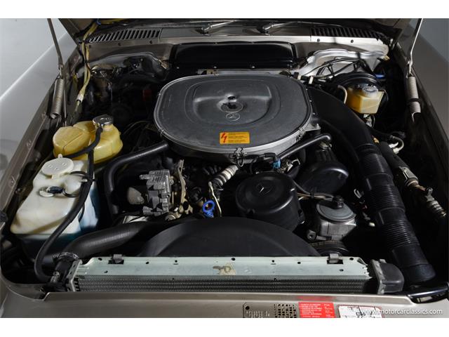 1988 Mercedes-Benz 560 (CC-2080076) for sale in Farmingdale, New York