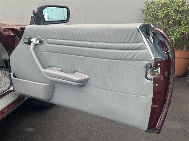 1986 Mercedes-Benz 560 (CC-2087781) for sale in Los Angeles, California