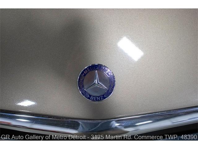1987 Mercedes-Benz 560SL (CC-2087946) for sale in Kentwood, Michigan