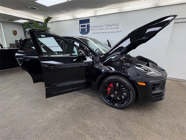 2025 Porsche Macan (CC-2088071) for sale in Allison Park, Pennsylvania