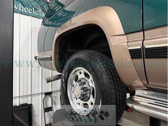 1996 Chevrolet Suburban (CC-2088111) for sale in Holland , Michigan