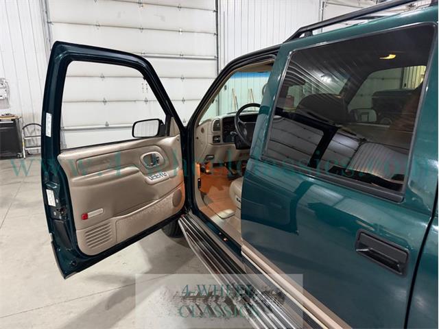 1996 Chevrolet Suburban (CC-2088111) for sale in Holland , Michigan