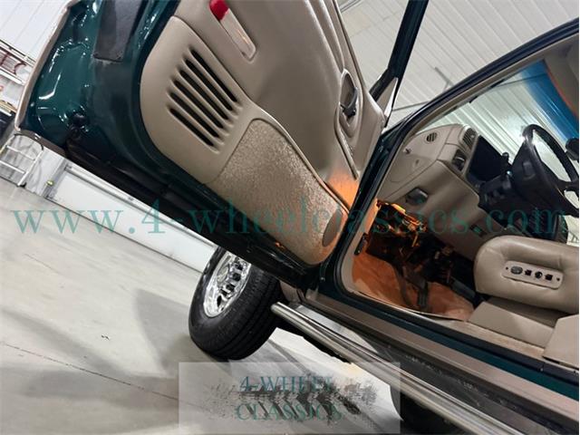 1996 Chevrolet Suburban (CC-2088111) for sale in Holland , Michigan