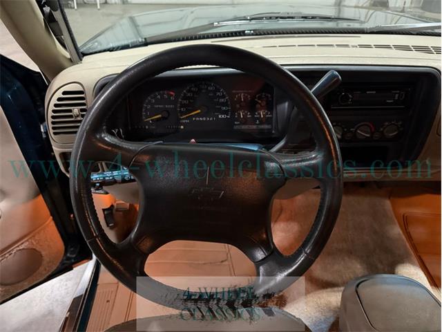 1996 Chevrolet Suburban (CC-2088111) for sale in Holland , Michigan
