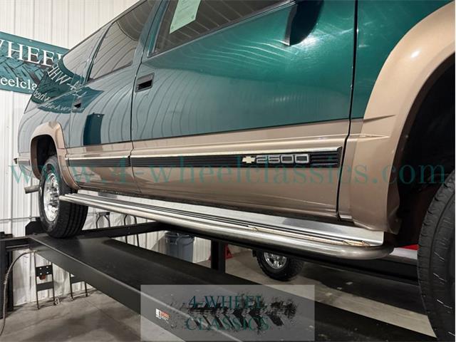 1996 Chevrolet Suburban (CC-2088111) for sale in Holland , Michigan