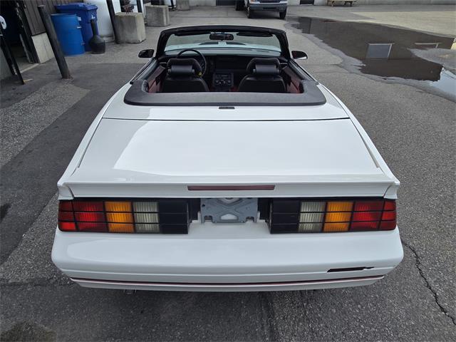 1989 Chevrolet Camaro IROC Z28 (CC-2088147) for sale in Vaudreuil-Dorion, Québec