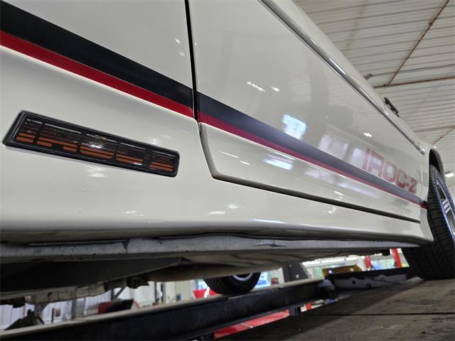 1989 Chevrolet Camaro IROC Z28 (CC-2088147) for sale in Vaudreuil-Dorion, Québec