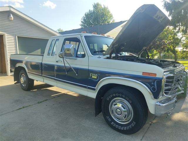 1986 Ford F250 Lariat (CC-2088165) for sale in Watertown , Wisconsin