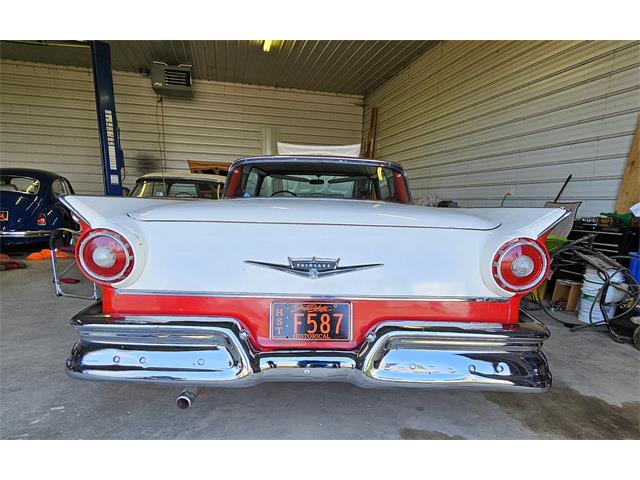 1957 Ford Fairlane 500 Skyliner (CC-2088169) for sale in Sioux Falls, South Dakota