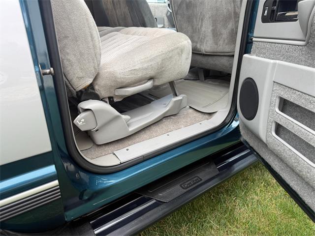 1993 Chevrolet Suburban (CC-2088833) for sale in Latrobe, Pennsylvania