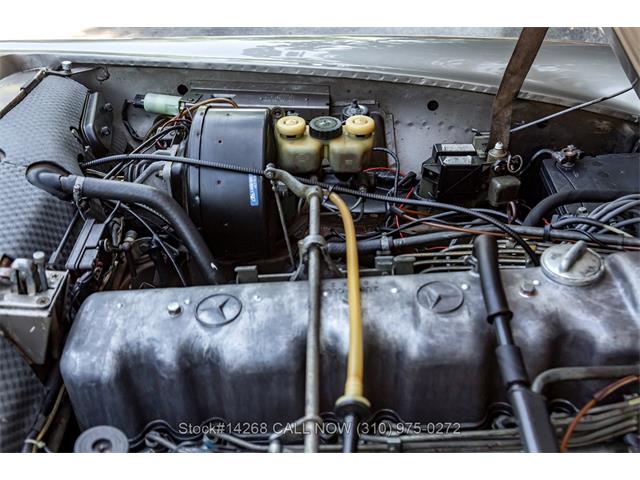 1971 Mercedes-Benz 280SL (CC-2088877) for sale in Beverly Hills, California
