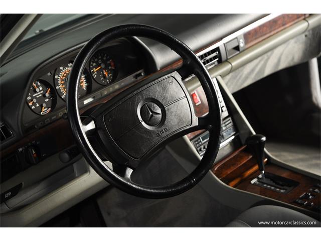 1988 Mercedes-Benz 560 (CC-2088978) for sale in Farmingdale, New York