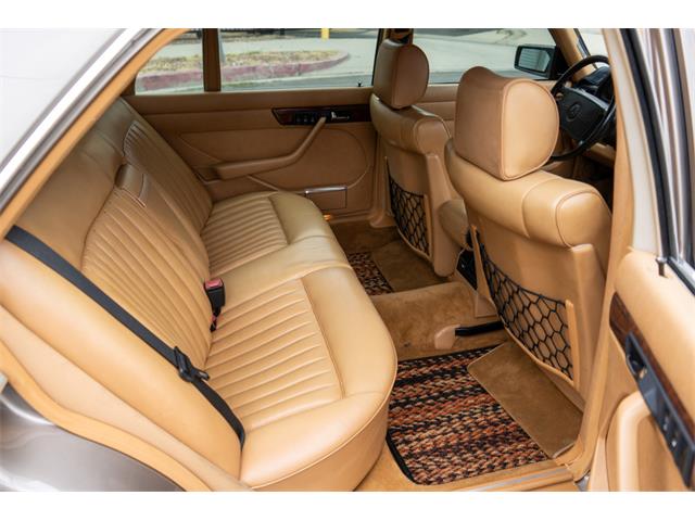1988 Mercedes-Benz 560 (CC-2089288) for sale in Sherman Oaks, California