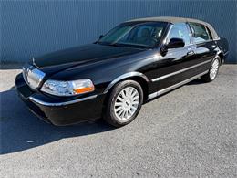 2005 Lincoln Town Car (CC-2089642) for sale in Mill Hall, Pennsylvania