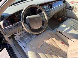 2005 Lincoln Town Car (CC-2089642) for sale in Mill Hall, Pennsylvania