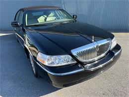 2005 Lincoln Town Car (CC-2089642) for sale in Mill Hall, Pennsylvania