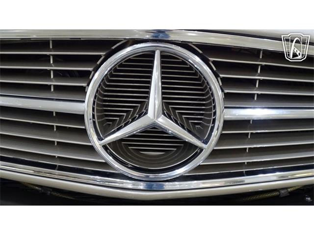 1986 Mercedes-Benz 560SL (CC-2089697) for sale in O'Fallon, Illinois