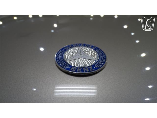 1986 Mercedes-Benz 560SL (CC-2089697) for sale in O'Fallon, Illinois