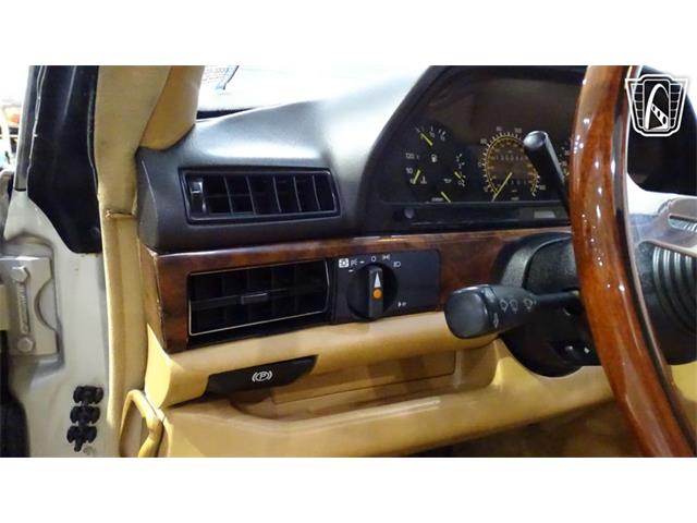 1986 Mercedes-Benz 560SL (CC-2089697) for sale in O'Fallon, Illinois