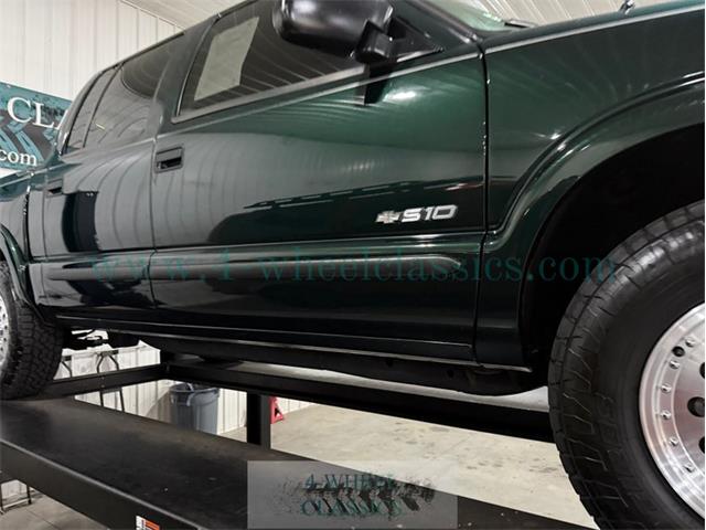 2003 Chevrolet S10 (CC-2089815) for sale in Holland , Michigan