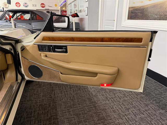 1995 Jaguar XJ (CC-2090104) for sale in Mundelein, Illinois