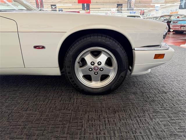 1995 Jaguar XJ (CC-2090104) for sale in Mundelein, Illinois