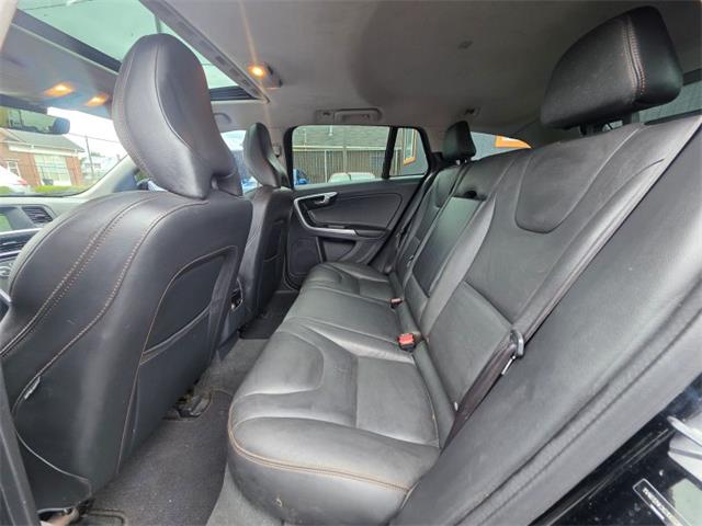 2016 Volvo V60 (CC-2091071) for sale in Tacoma, Washington