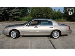 2002 Lincoln Town Car (CC-2091139) for sale in Crete, Illinois