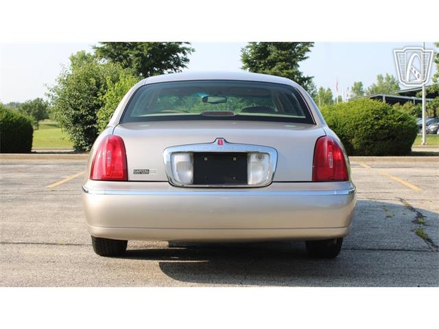 2002 Lincoln Town Car (CC-2091139) for sale in Crete, Illinois