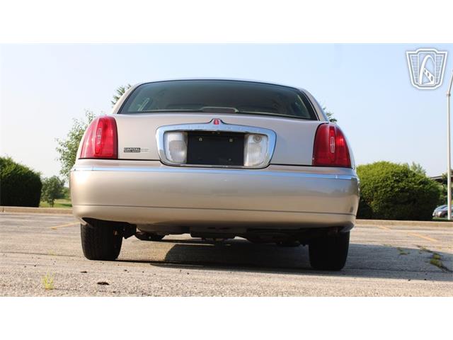 2002 Lincoln Town Car (CC-2091139) for sale in Crete, Illinois