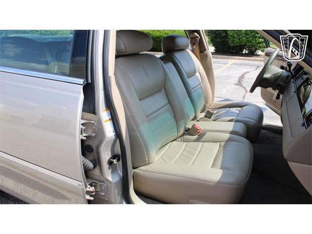 2002 Lincoln Town Car (CC-2091139) for sale in Crete, Illinois