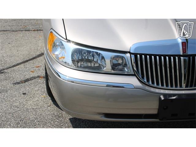 2002 Lincoln Town Car (CC-2091139) for sale in Crete, Illinois