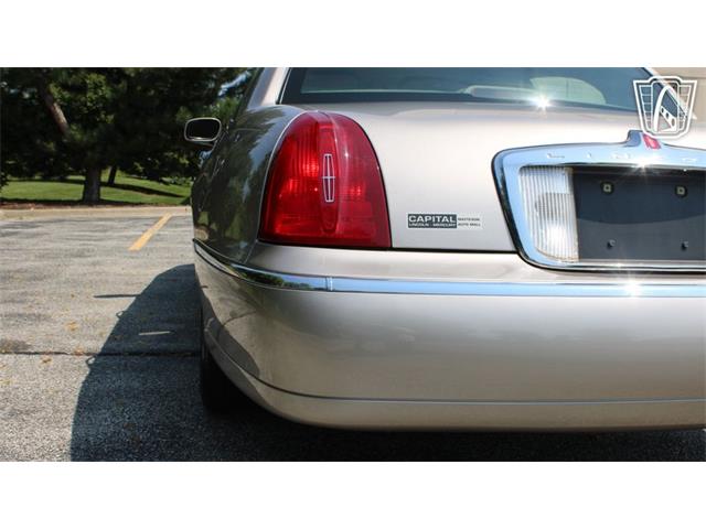 2002 Lincoln Town Car (CC-2091139) for sale in Crete, Illinois