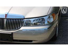 2002 Lincoln Town Car (CC-2091139) for sale in Crete, Illinois