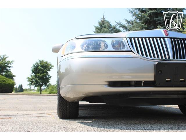 2002 Lincoln Town Car (CC-2091139) for sale in Crete, Illinois