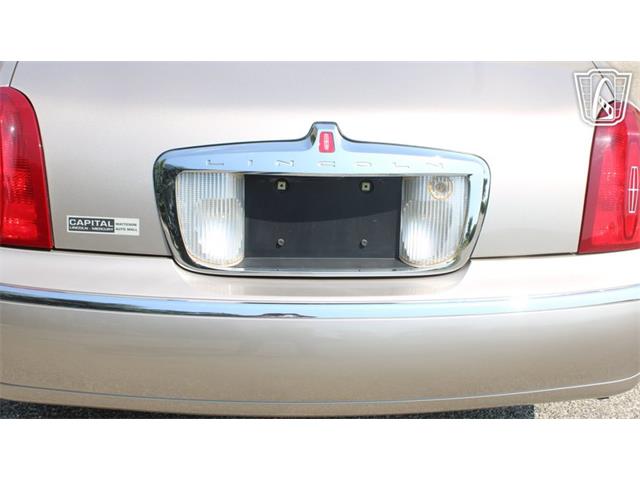 2002 Lincoln Town Car (CC-2091139) for sale in Crete, Illinois