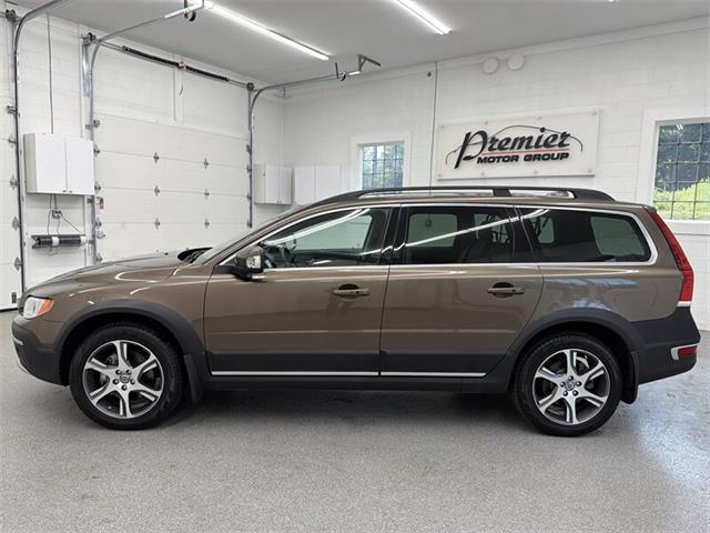 2015 Volvo XC70 (CC-2091324) for sale in Spring City, Pennsylvania