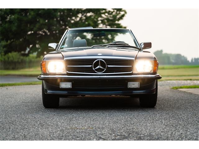 1987 Mercedes-Benz 560SL (CC-2091357) for sale in Southampton, New York