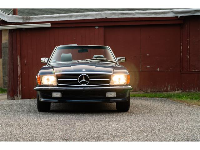 1987 Mercedes-Benz 560SL (CC-2091357) for sale in Southampton, New York