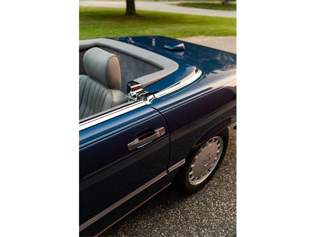 1987 Mercedes-Benz 560SL (CC-2091357) for sale in Southampton, New York